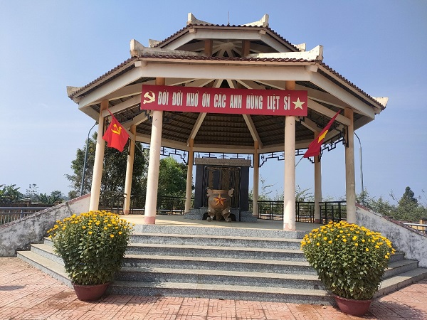 ANH TET 18